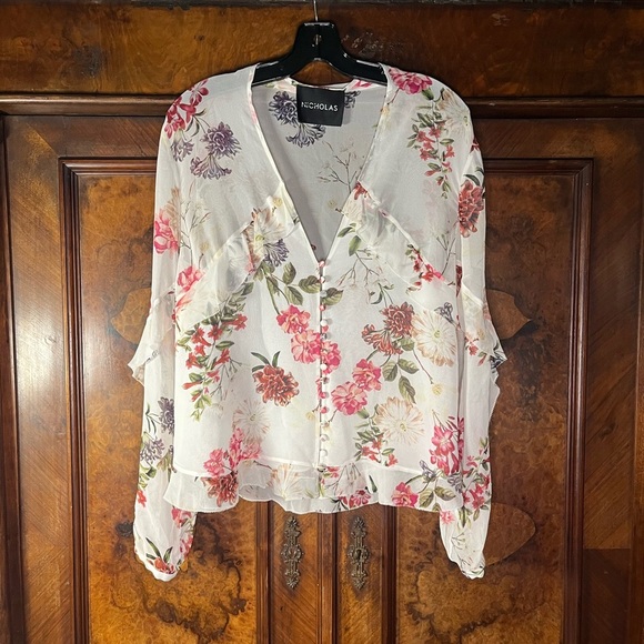 NWOT Nicholas- Silk Floral Blouse. Size US 8 - Picture 2 of 8